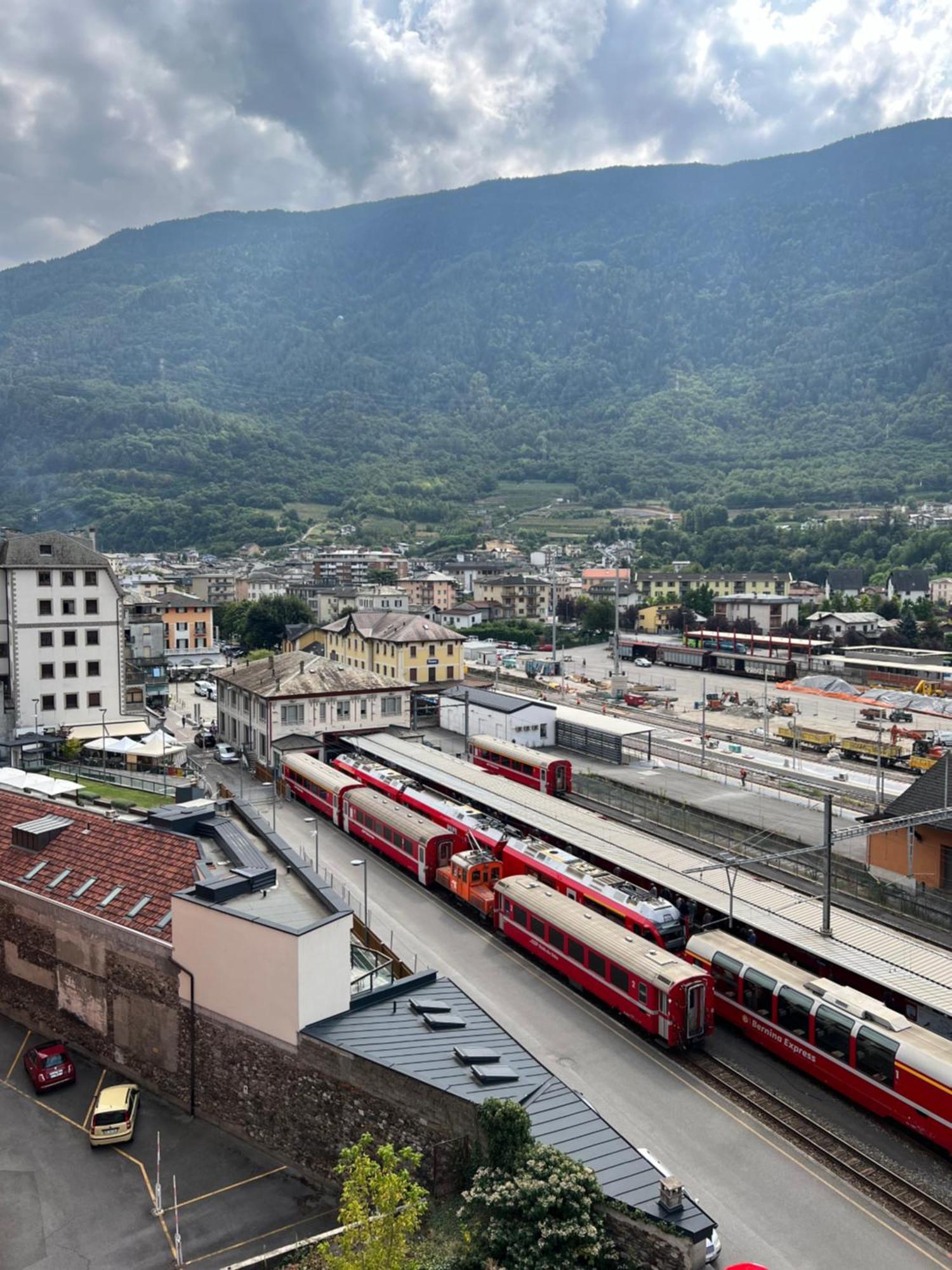 Dreamers Apartment Tirano Exterior photo