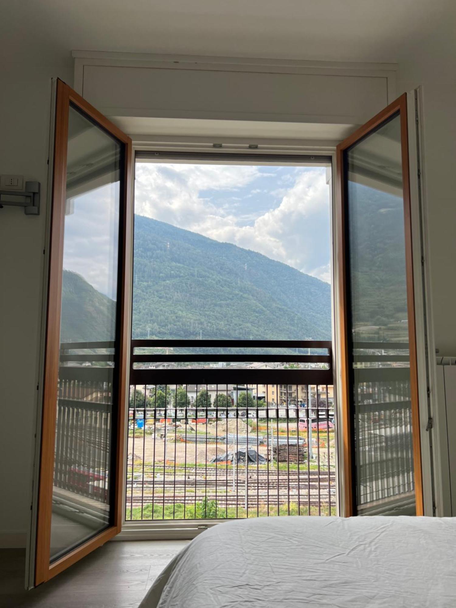 Dreamers Apartment Tirano Exterior photo