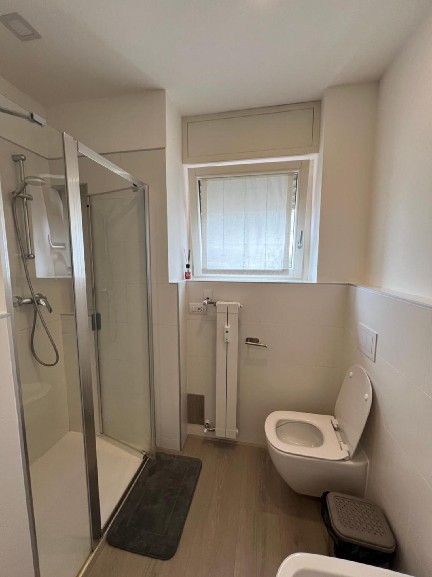 Dreamers Apartment Tirano Exterior photo